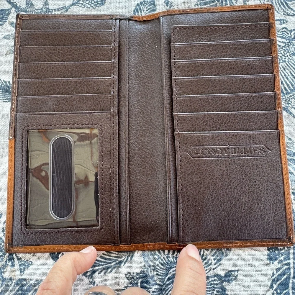 Trifold wallet